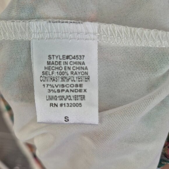 Entro S Sleeveless Ribbed Knit Top & Floral Skirt Tunic With Lace Panels - Picture 7 of 7